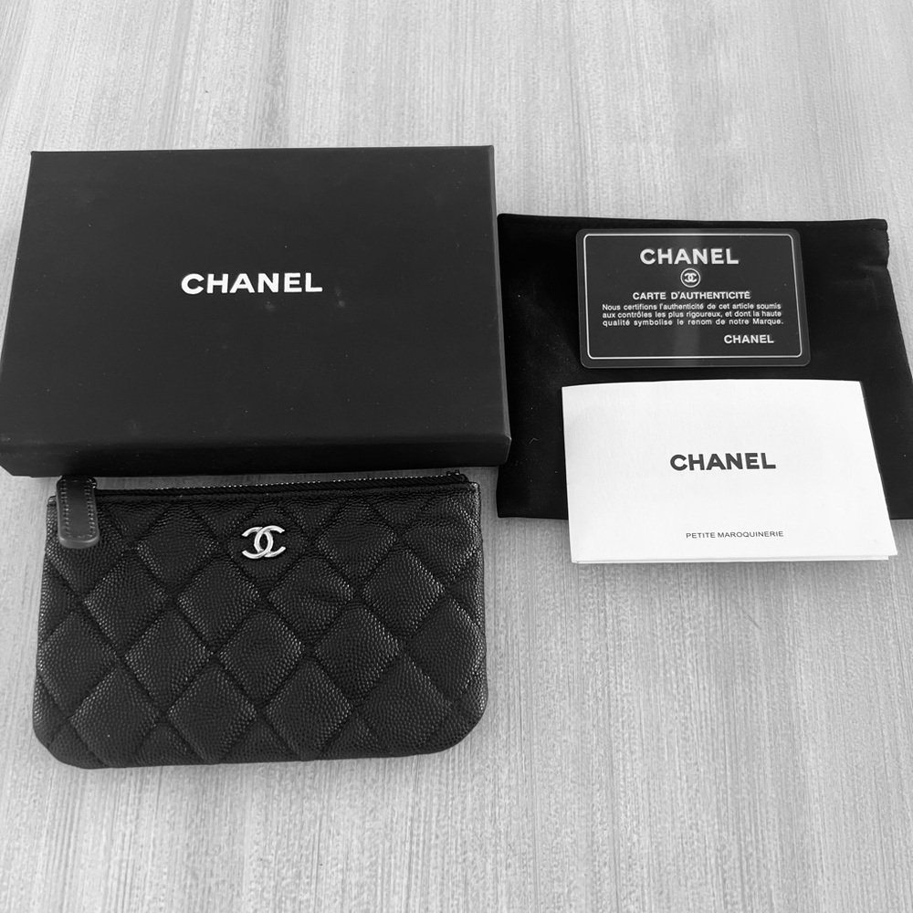 CAVIAR LEATHER QUILTED POUCH